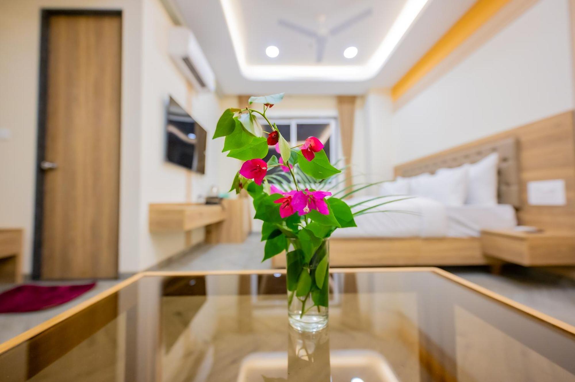 Lotus Leaf Hotell Pali  Exteriör bild